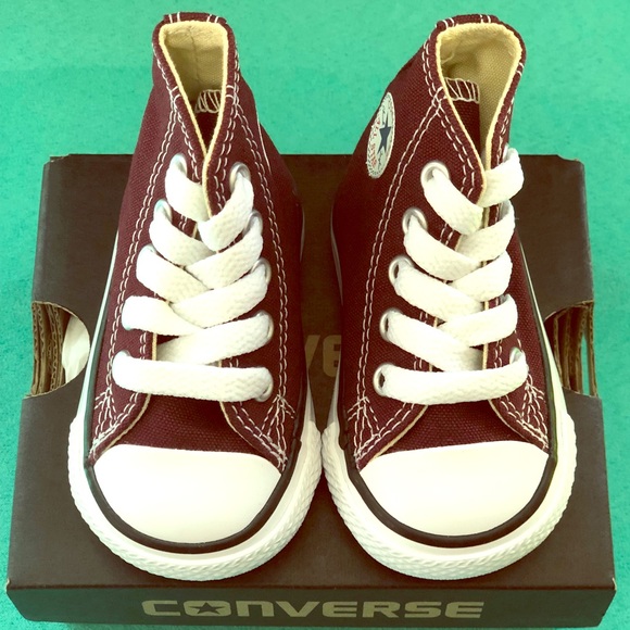 Converse Other - 👟 INFANT BURGUNDY&WHITE CONVERSE CHUCK TAYLORS👟